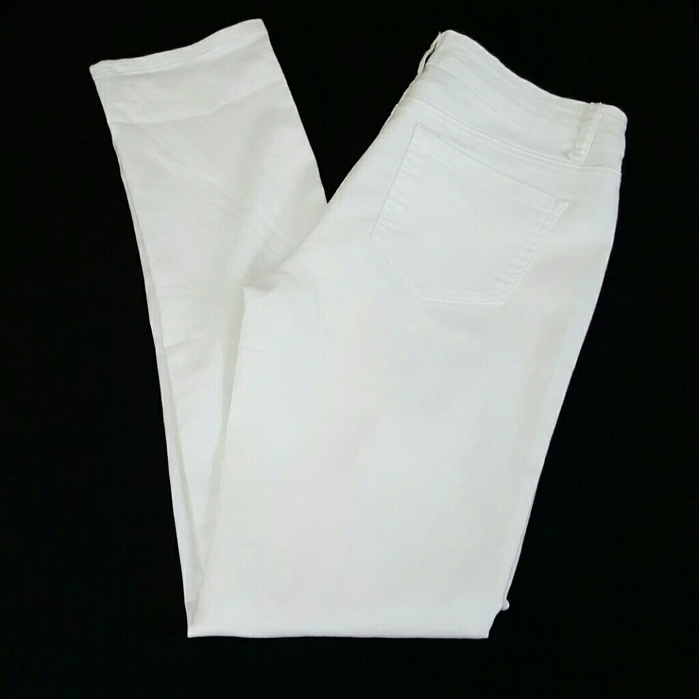 White Denim Jeans Destroyed